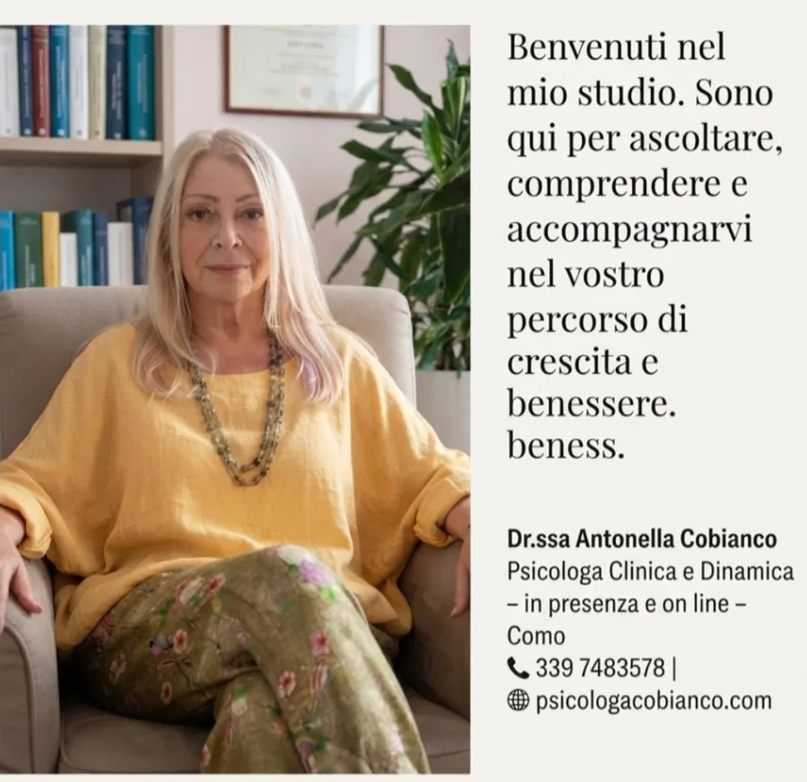 La Dott.ssa Cobianco nel suo studio di Como, dove accompagna ogni percorso di crescita e benessere